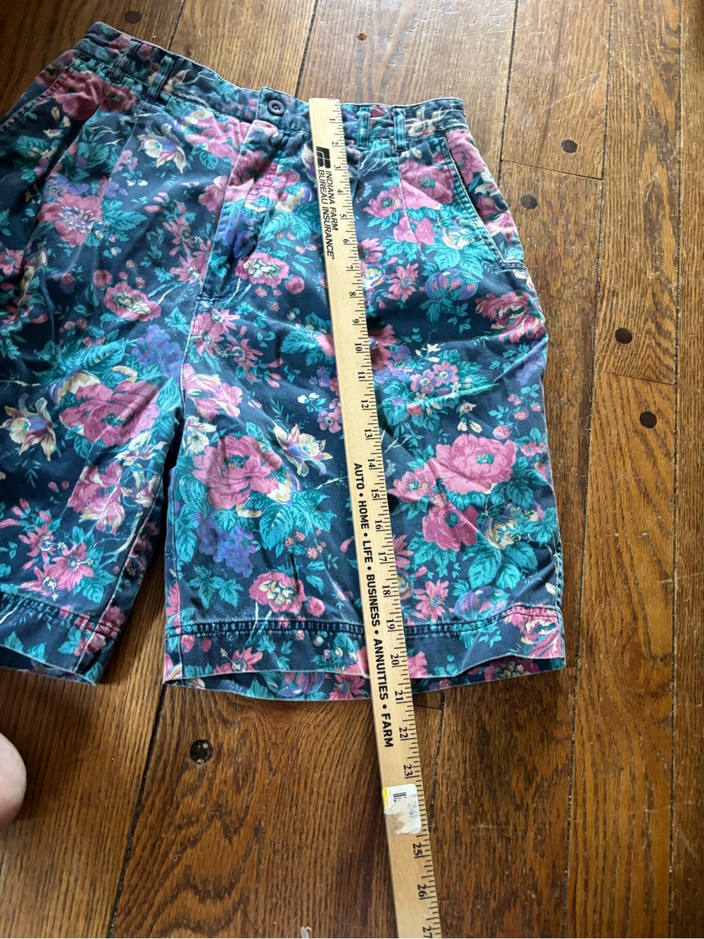 Vintage HKA Design Floral Cotton pleated Shorts - Navy with Pink Floral Print - Picture 5 of 9